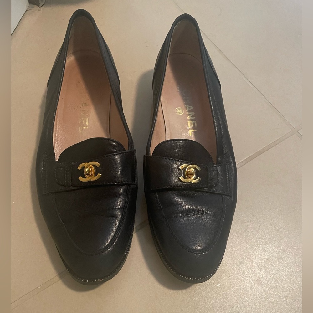 Chanel flats CC turnlock gold logo